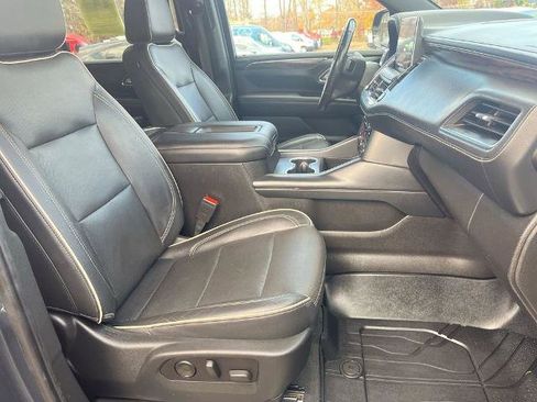 Used 2021 Chevrolet Suburban Premier image 25