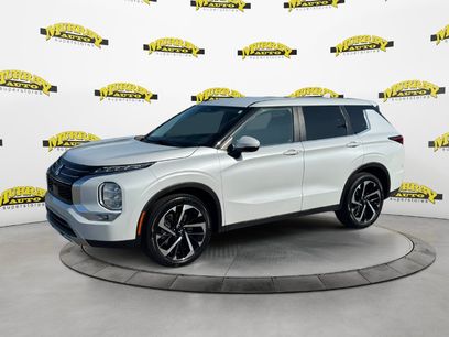 Used 2023 Mitsubishi Outlander SE