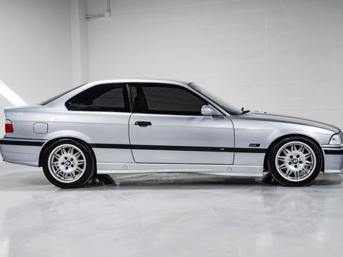 Used 1996 BMW M3 Coupe image 2