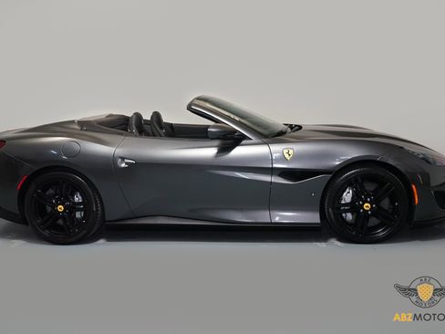 Used 2019 Ferrari Portofino image 4