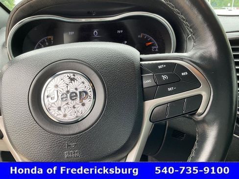 Used 2019 Jeep Grand Cherokee Overland AWD/4WD image 33