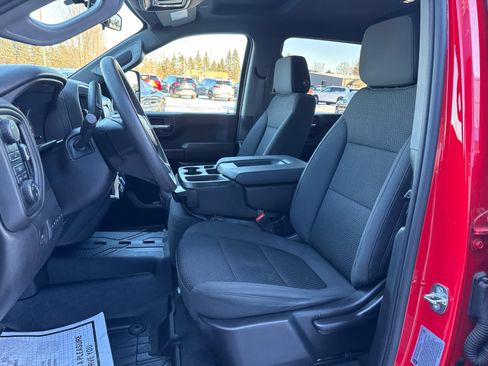 Used 2022 Chevrolet Silverado 2500 Custom w/ Custom Convenience Package image 16