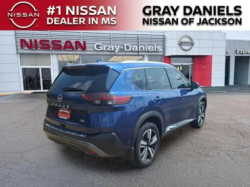 Used 2023 Nissan Rogue SL w/ SL Premium Package FWD image 7