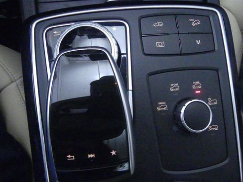 Used 2019 Mercedes-Benz GLS 450 4MATIC image 16