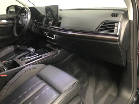 Used 2023 Audi Q5 2.0T Prestige w/ Prestige Package image 11