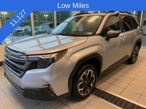 Certified 2025 Subaru Forester Premium AWD/4WD image 2