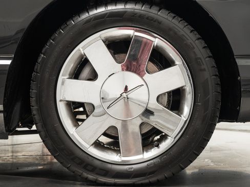 Used 2003 Ford Thunderbird image 46