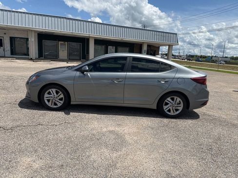 Used 2019 Hyundai Elantra SEL FWD image 10