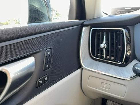 Used 2024 Volvo XC60 B5 Plus w/ Protection Package Premier image 18
