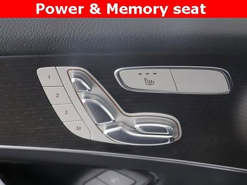 Used 2021 Mercedes-Benz GLC 300 4MATIC image 19