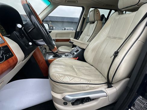 Used 2011 Land Rover Range Rover HSE LUX image 21