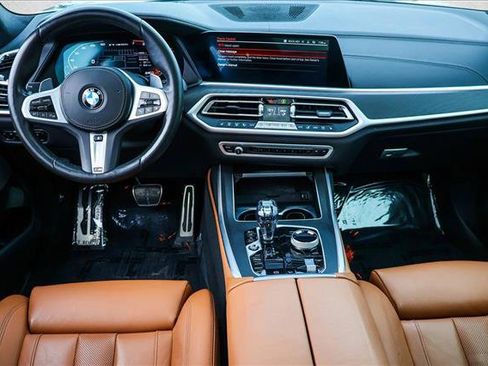 Used 2022 BMW X7 M50i w/ Dynamic Handling Package image 25