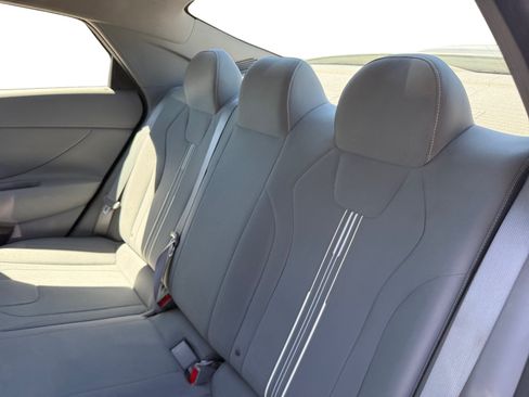Certified 2021 Hyundai Elantra SEL FWD image 16