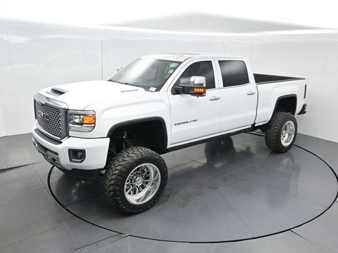 Used 2017 GMC Sierra 2500 Denali w/ Duramax Plus Package image 49