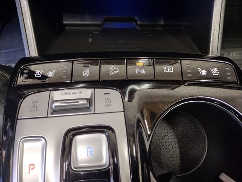Certified 2023 Hyundai Tucson Limited AWD/4WD image 40