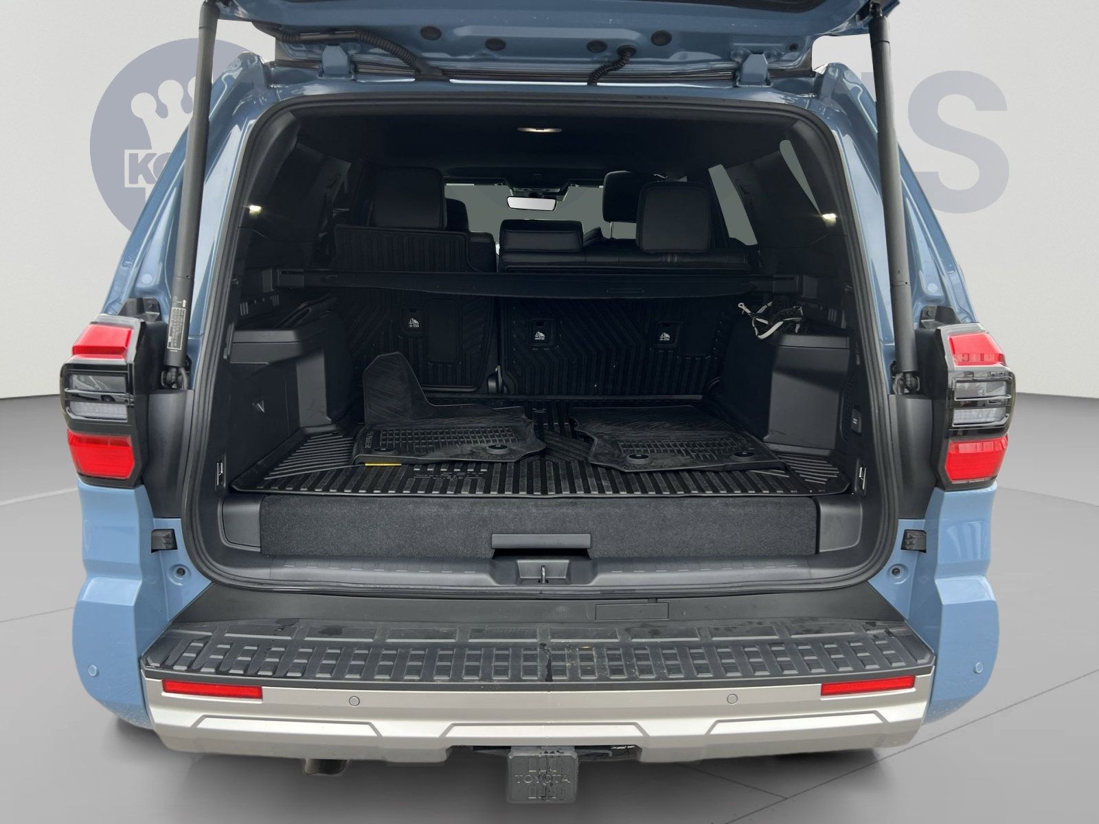 Used 2025 Toyota 4Runner Limited AWD/4WD image 25