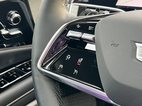 New 2026 Cadillac Optiq Luxury 1 RWD image 34