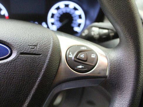 Used 2019 Ford Transit Connect XLT image 9