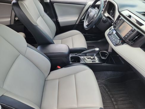 Used 2016 Toyota RAV4 Limited AWD/4WD image 11