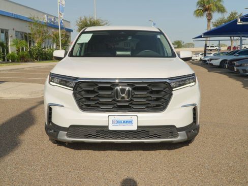 Used 2025 Honda Pilot EX-L image 2