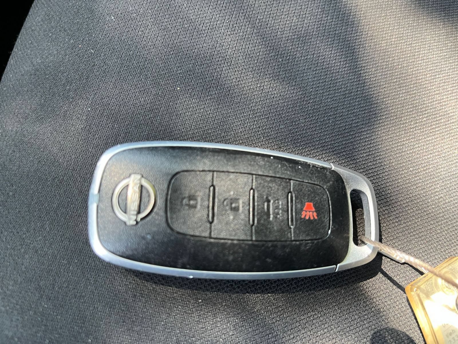 Used 2025 Nissan Sentra SV FWD image 24