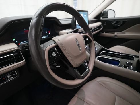 Used 2023 Lincoln Aviator Reserve w/ Equipment Group 201A AWD/4WD image 8