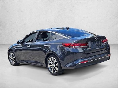 Used 2018 Kia Optima S w/ 18" Alloy Wheels Package image 4