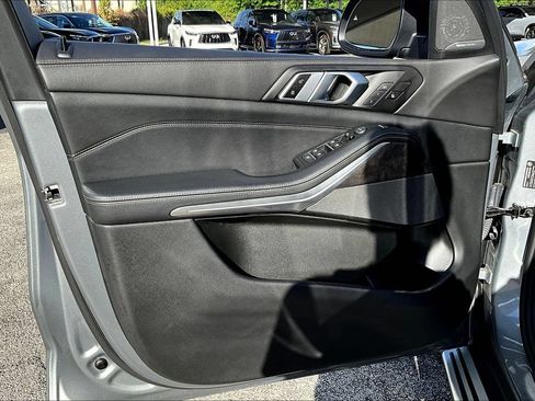 Used 2025 BMW X5 xDrive40i AWD/4WD image 25