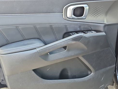 Used 2022 Kia Sorento SX AWD/4WD image 12