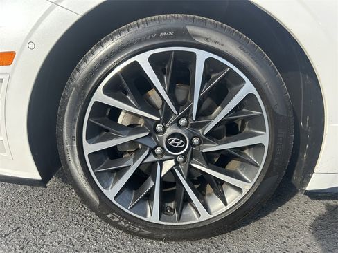 Used 2022 Hyundai Sonata Limited w/ Cargo Package image 9