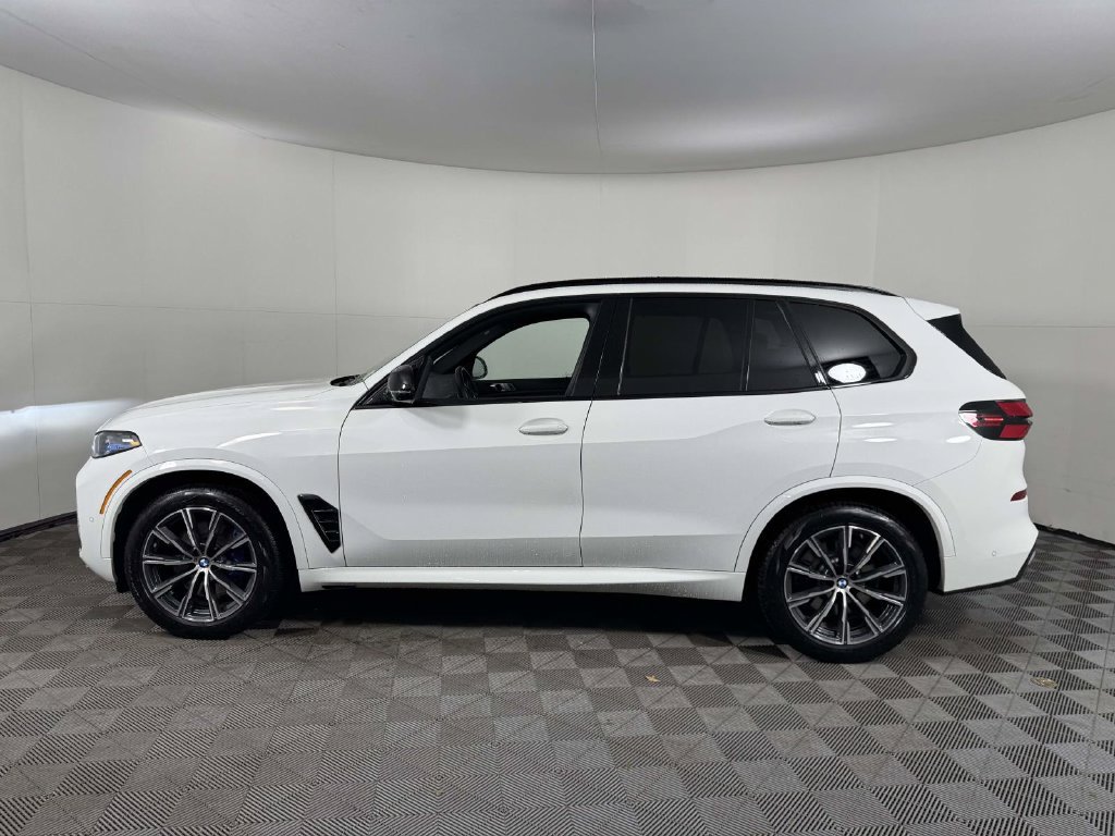 Used 2026 BMW X5 M60i AWD/4WD image 11