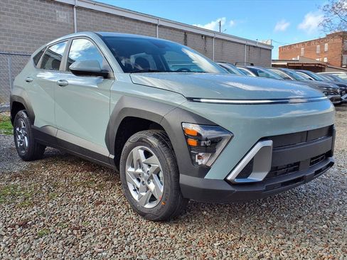 New 2026 Hyundai Kona SE image 2