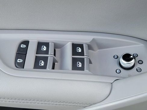 Used 2022 Audi Q5 2.0T Premium Plus w/ Premium Plus Package image 31