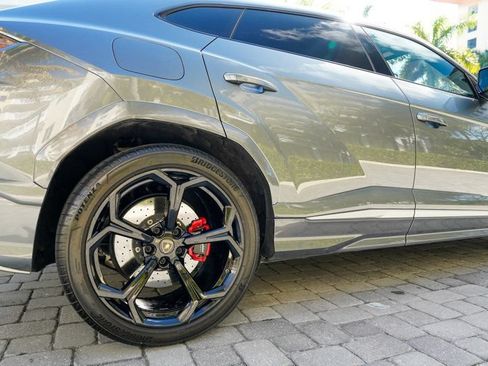 Used 2019 Lamborghini Urus AWD/4WD image 30