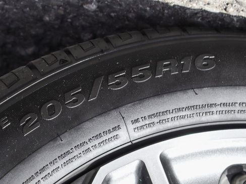 Used 2023 Kia Forte LXS w/ LXS Technology Package image 39