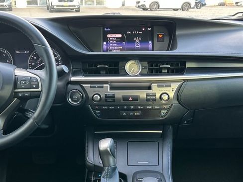 Used 2018 Lexus ES 350 image 24