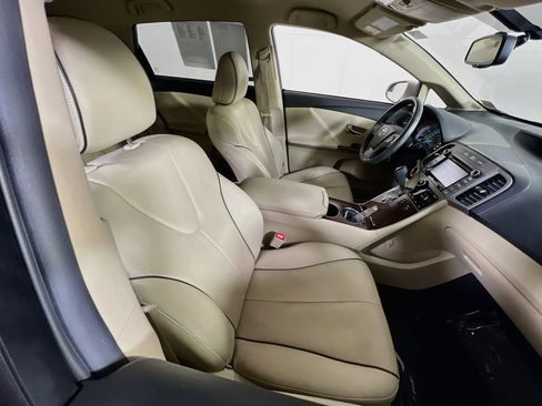 Used 2015 Toyota Venza XLE image 26