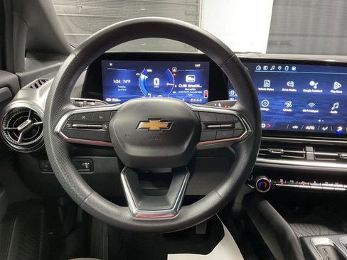 Used 2025 Chevrolet Equinox EV LT FWD image 15