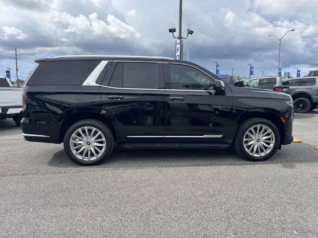 Used 2023 Cadillac Escalade Premium Luxury w/ Performance Package AWD/4WD image 4