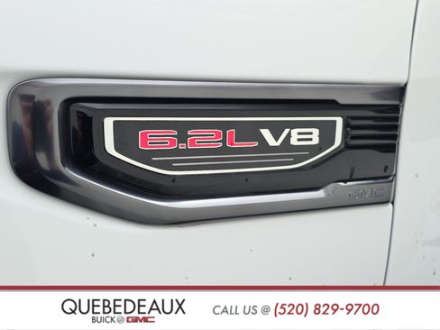 Used 2021 GMC Sierra 1500 AT4 w/ AT4 Value Package AWD/4WD image 4