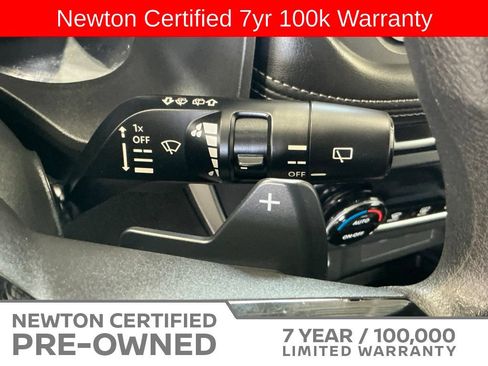 Used 2023 Nissan Rogue SV FWD image 32