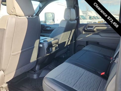 Used 2025 Chevrolet Silverado 2500 ZR2 w/ Technology Package image 23