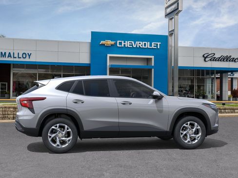 New 2026 Chevrolet Trax LS w/ LS Convenience Package image 30