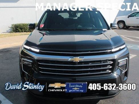Used 2024 Chevrolet Traverse LT image 5