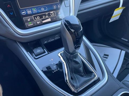 Certified 2025 Subaru Outback Limited image 12