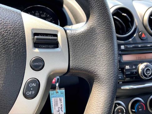Used 2013 Nissan Rogue S AWD/4WD image 24