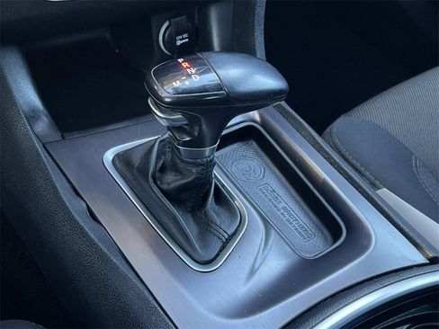Used 2016 Dodge Charger SE w/ Popular Equipment Group image 19