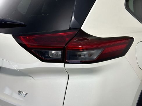 Used 2023 Nissan Rogue SV w/ SV Premium B Package FWD image 34