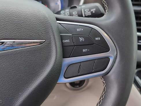 Used 2023 Chrysler Voyager LX FWD image 24