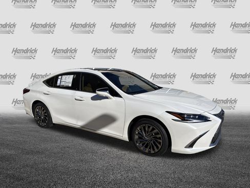 New 2025 Lexus ES 350 Ultra Luxury image 2